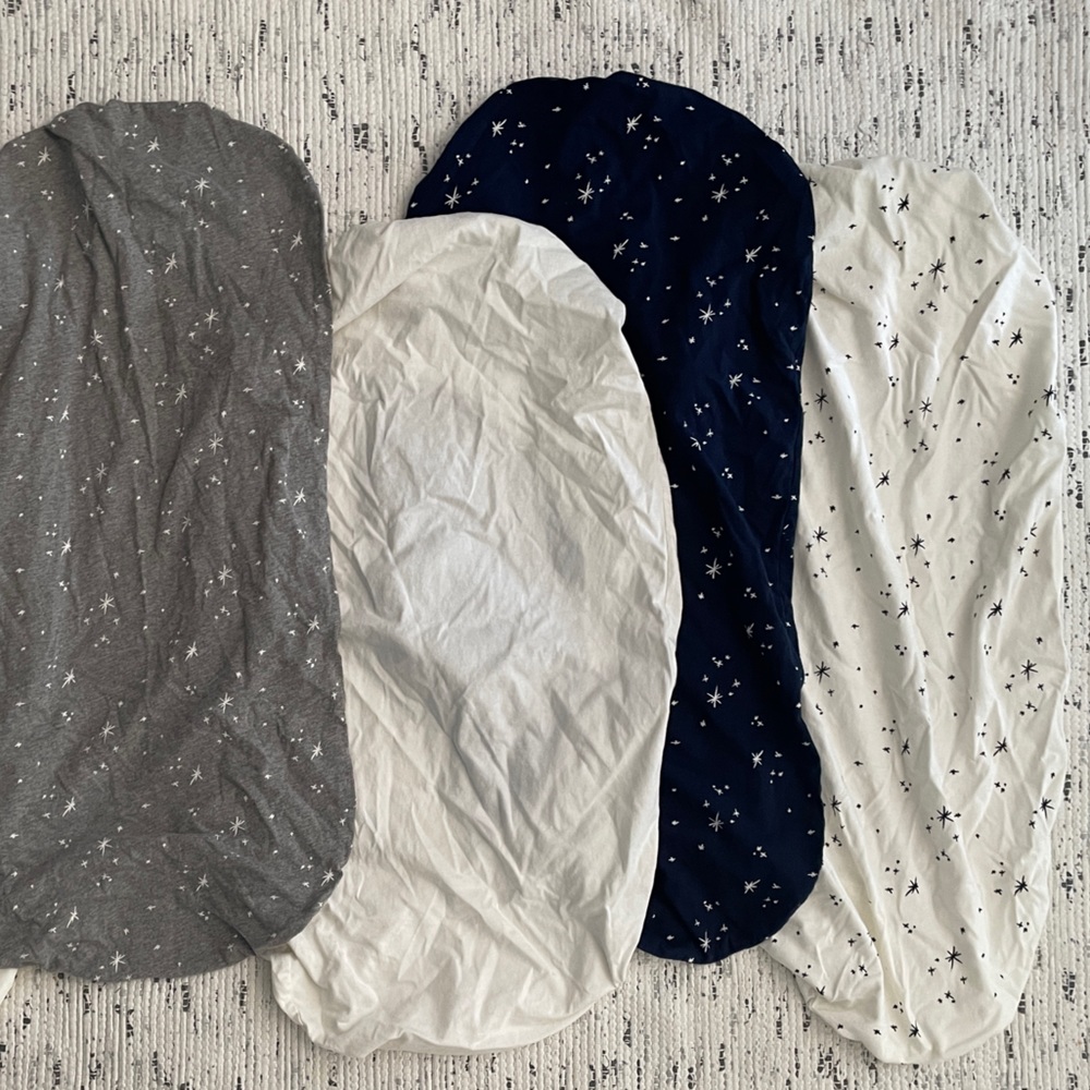 4 organic cotton Snoo bassinet sheets - like new!